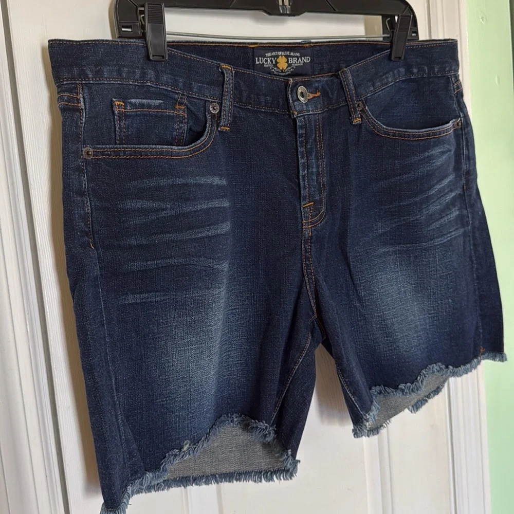 Lucky Brand Dark Blue Frayed Leg Abbey 6” Short Everyday Comfort Summer Size 14